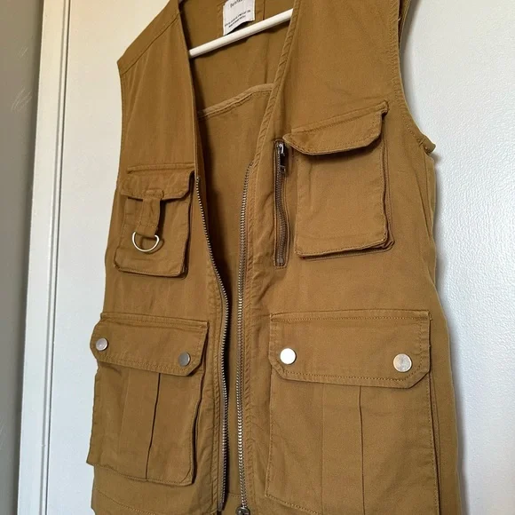 Bershka Tan Utility Vest - Picture 3 of 7